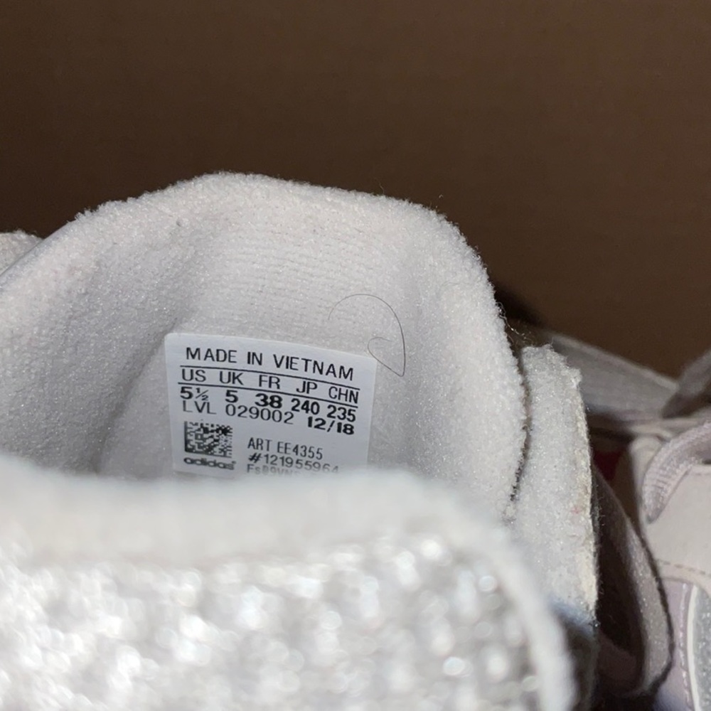 ADIDAS - Picture 5 of 5